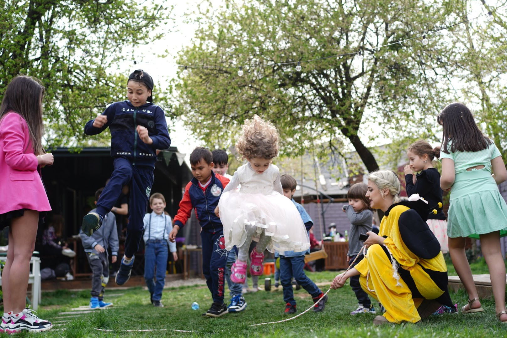 animatori petreceri copii